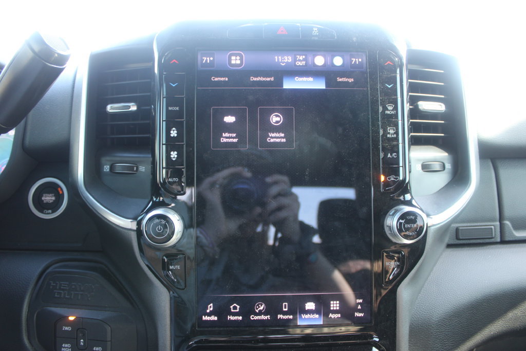 Used 2025 RAM 2500 Big Horn AWD/4WD image 37