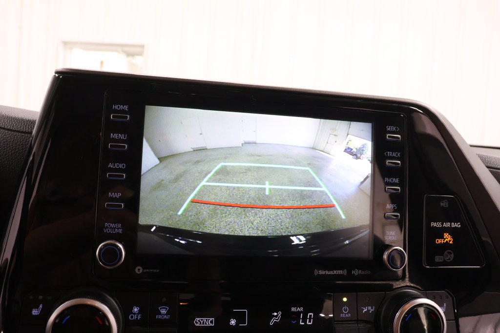 Used 2021 Toyota Highlander XLE AWD/4WD image 14