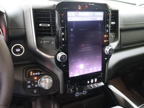 New 2026 RAM 1500 Laramie AWD/4WD image 19
