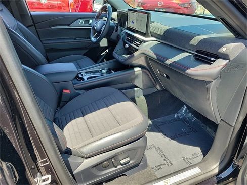 Used 2025 Ford Explorer ST-Line image 14