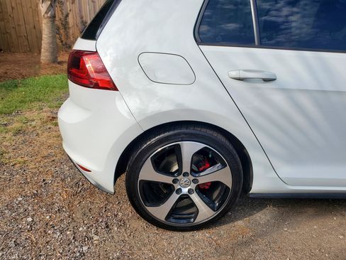Used 2017 Volkswagen GTI S FWD image 9