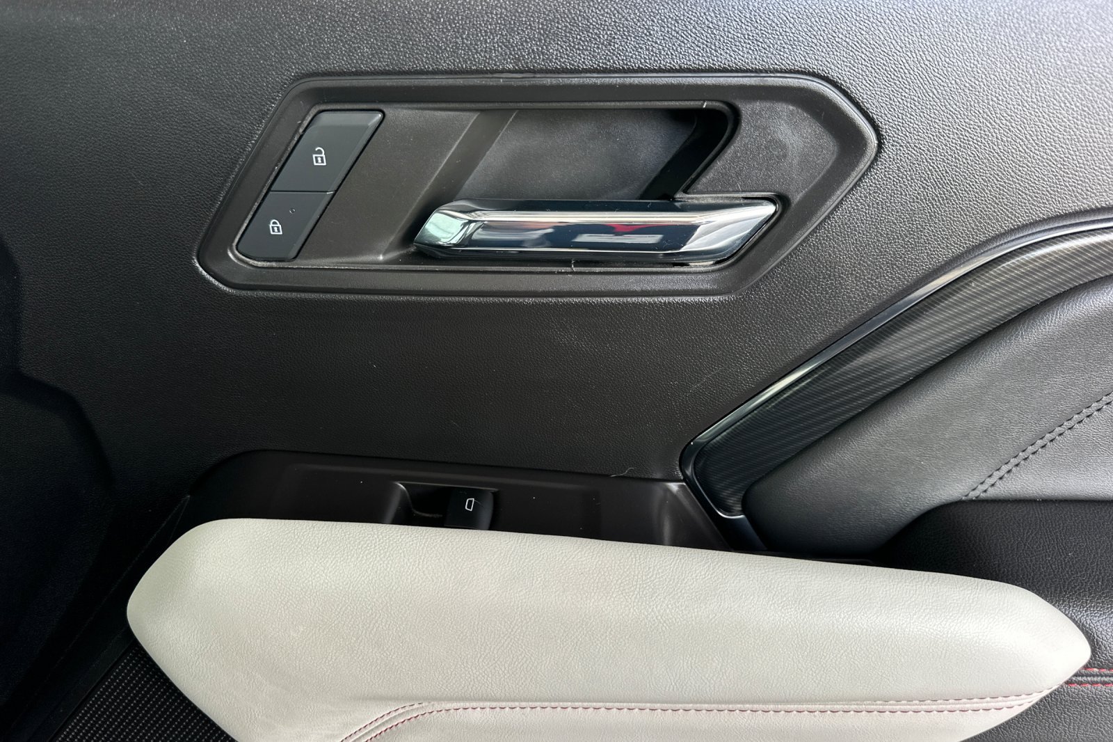 Certified 2024 GMC Canyon AT4X AWD/4WD image 21