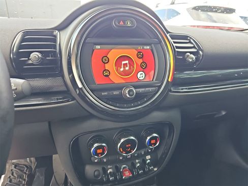 Used 2019 MINI Cooper Clubman S w/ Premium Package image 22