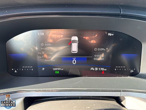 Used 2023 Volkswagen Taos SE w/ Panoramic Sunroof Package FWD image 11