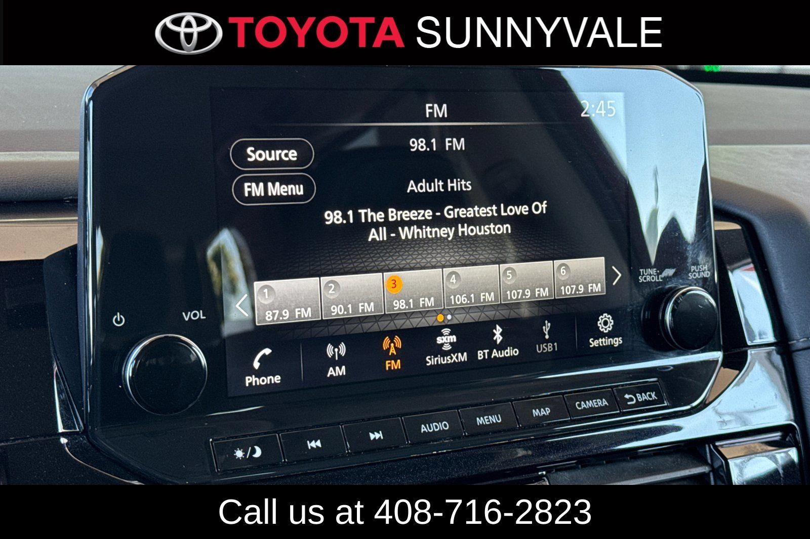 Used 2024 Nissan Pathfinder SL FWD image 23