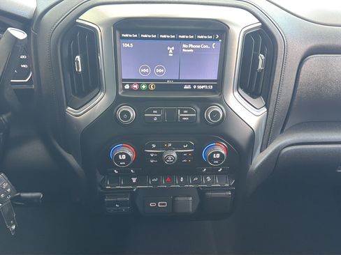 Used 2023 Chevrolet Silverado 2500 LT AWD/4WD image 8