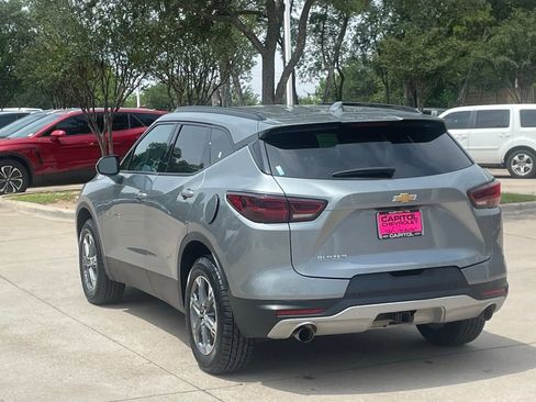 Used 2024 Chevrolet Blazer LT w/ Convenience Package FWD image 4