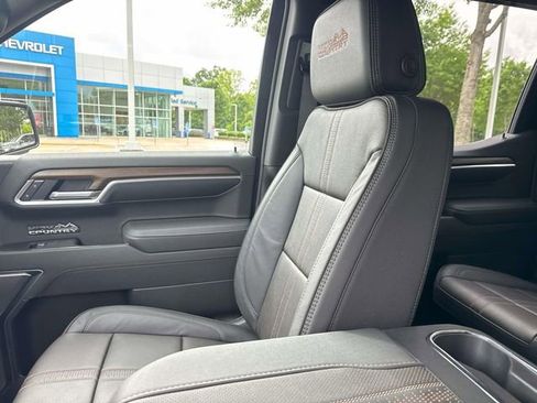 New 2026 Chevrolet Silverado 1500 High Country w/ Technology Package AWD/4WD image 18