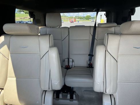 Used 2023 Cadillac Escalade Premium Luxury w/ Performance Package AWD/4WD image 24