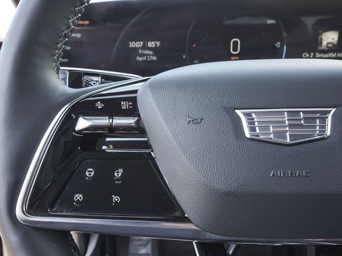 Used 2023 Cadillac Lyriq AWD image 17
