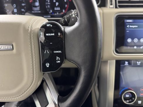 Used 2018 Land Rover Range Rover HSE image 20