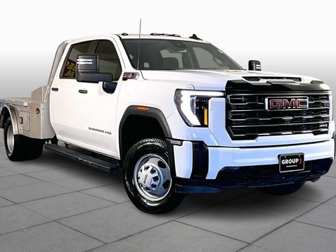 Certified 2024 GMC Sierra 3500 Pro image 2