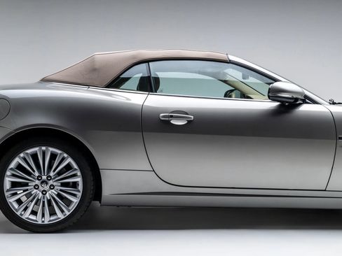 Used 2012 Jaguar XK Convertible RWD image 10
