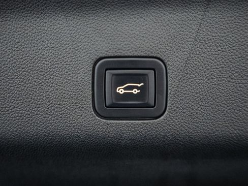 Used 2022 Cadillac Escalade ESV Sport Platinum w/ LPO, ONYX Package image 23