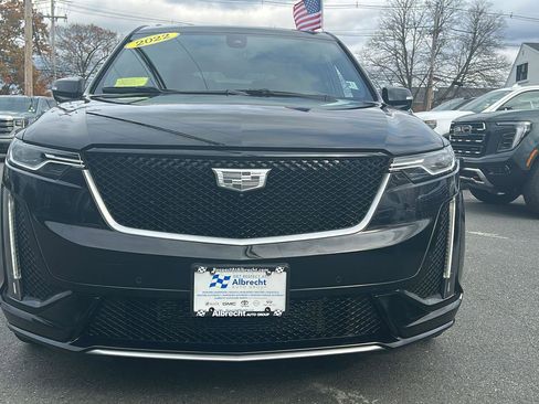 Certified 2022 Cadillac XT6 Sport w/ Technology Package image 2