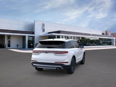 New 2026 Lincoln Corsair Reserve FWD image 9