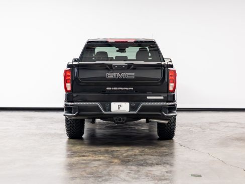 Used 2024 GMC Sierra 1500 Elevation w/ LPO, Elevation Black Package AWD/4WD image 16