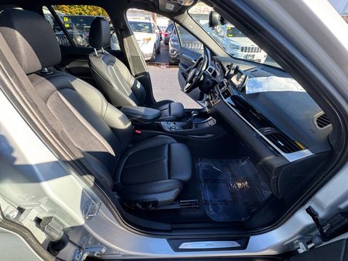 Used 2018 BMW X1 xDrive28i image 15