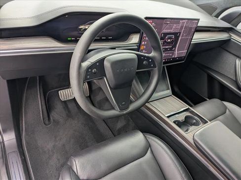 Used 2023 Tesla Model X AWD/4WD image 10