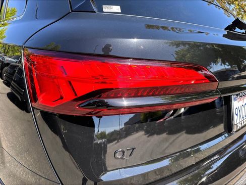 Used 2025 Audi Q7 3.0T Prestige w/ Prestige Package AWD/4WD image 28