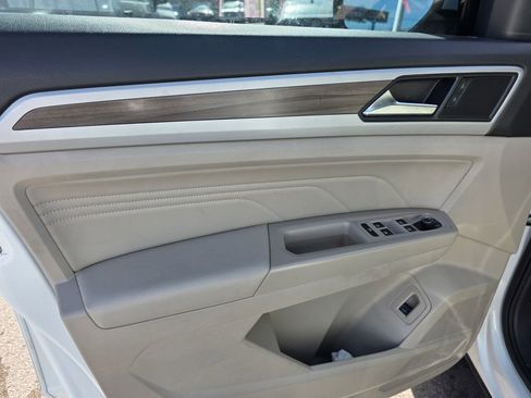 Used 2021 Volkswagen Atlas SEL image 15