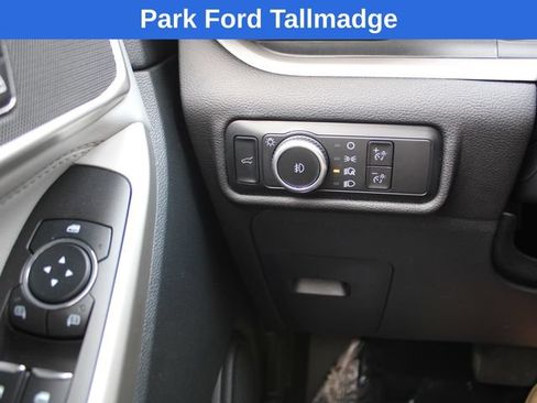 Used 2023 Ford Explorer XLT w/ Equipment Group 202A AWD/4WD image 17