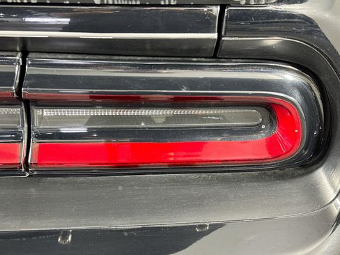 Used 2018 Dodge Challenger R/T w/ Blacktop Package RWD image 45