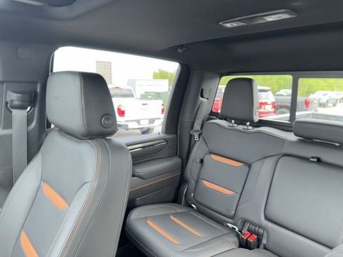 Used 2025 GMC Sierra 2500 AT4 w/ AT4 Premium Plus Package AWD/4WD image 60