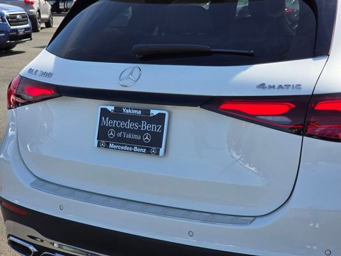 Used 2023 Mercedes-Benz GLC 300 4MATIC image 13