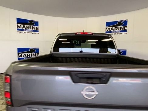 Used 2023 Nissan Frontier SV RWD image 9