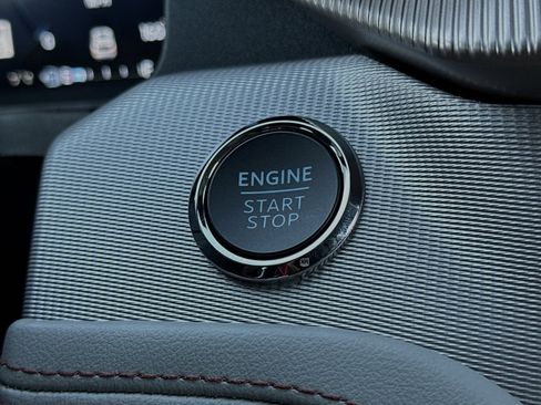 New 2025 Ford Explorer Active w/ Active Comfort Package image 19