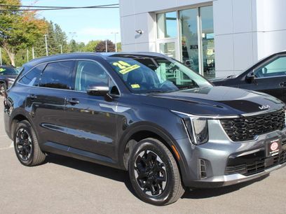 Used 2024 Kia Sorento S