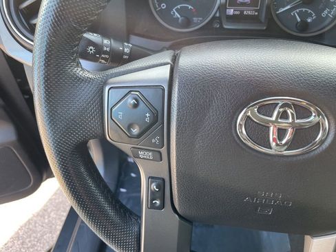 Used 2021 Toyota Tacoma TRD Sport w/ Technology Package image 13