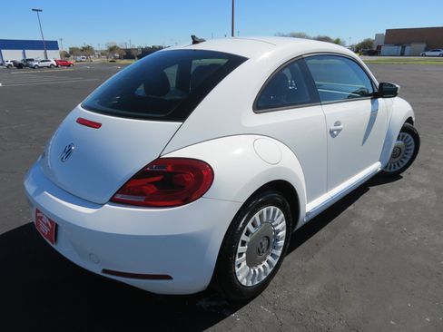 Used 2014 Volkswagen Beetle 2.5 image 6