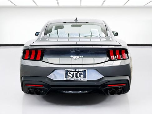 Used 2025 Ford Mustang Premium RWD image 5