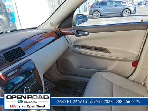 Used 2008 Chevrolet Impala LT w/ Luxury Edition Package image 17