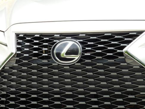 Used 2022 Lexus IS 300 RWD image 5