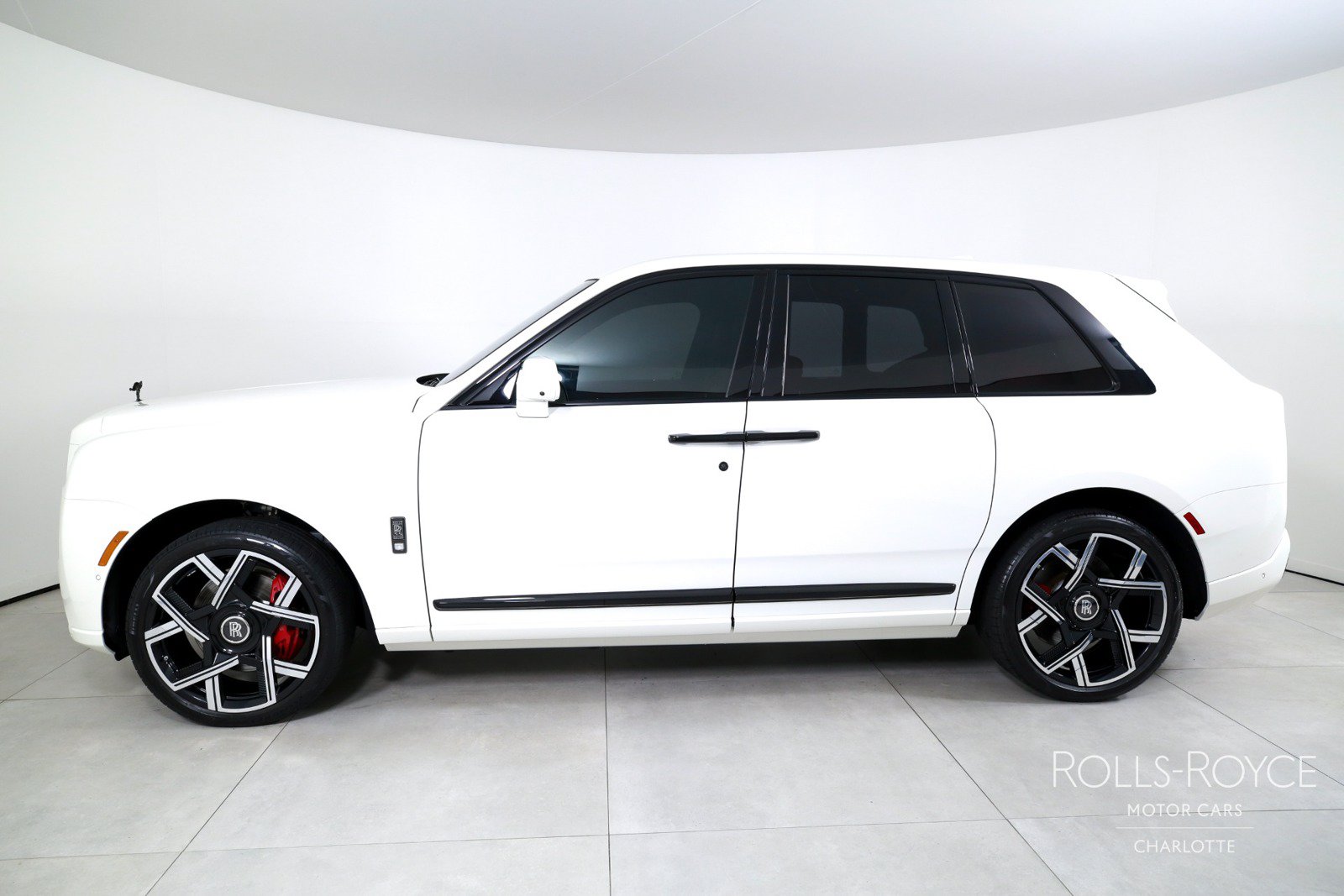 Certified 2025 Rolls-Royce Cullinan Black Badge AWD/4WD image 3