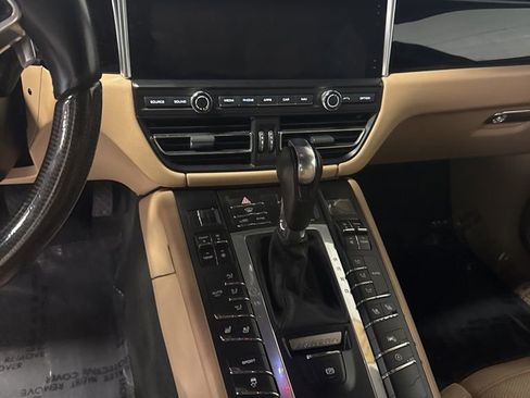 Used 2019 Porsche Macan S image 8