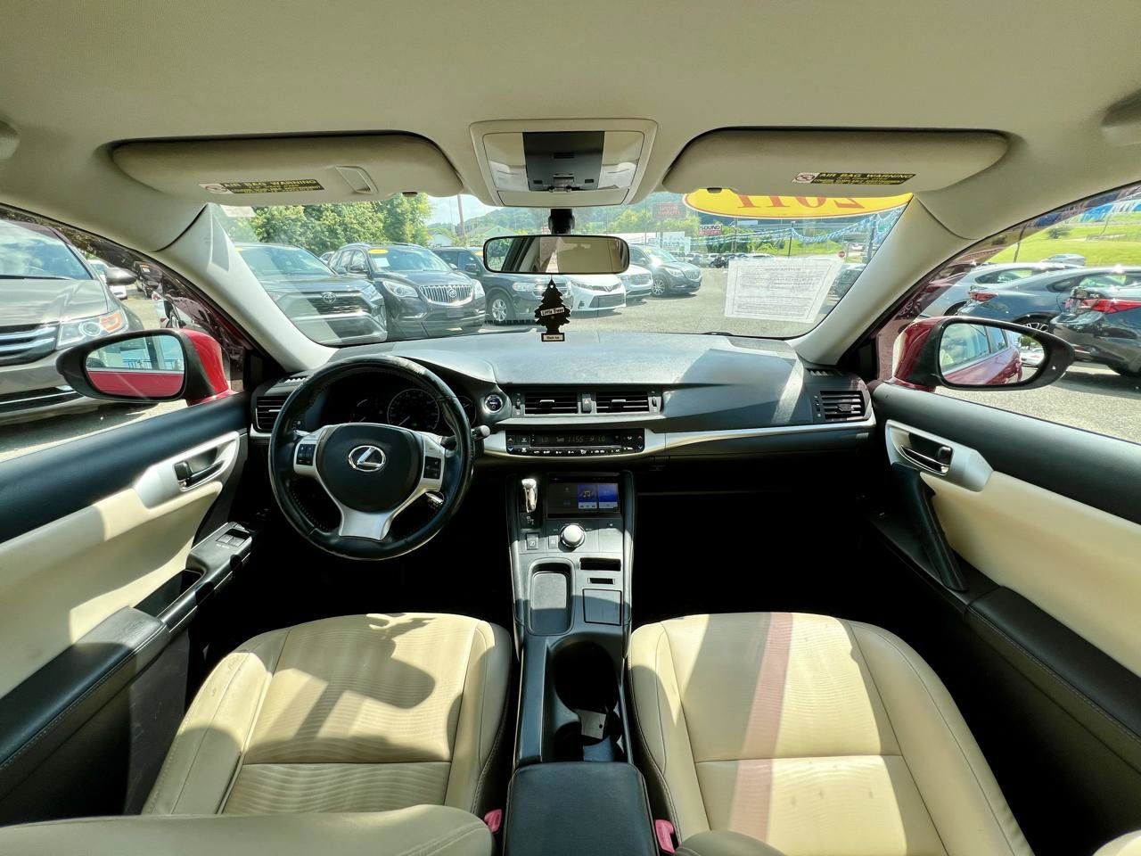 Used 2011 Lexus CT 200h FWD image 16