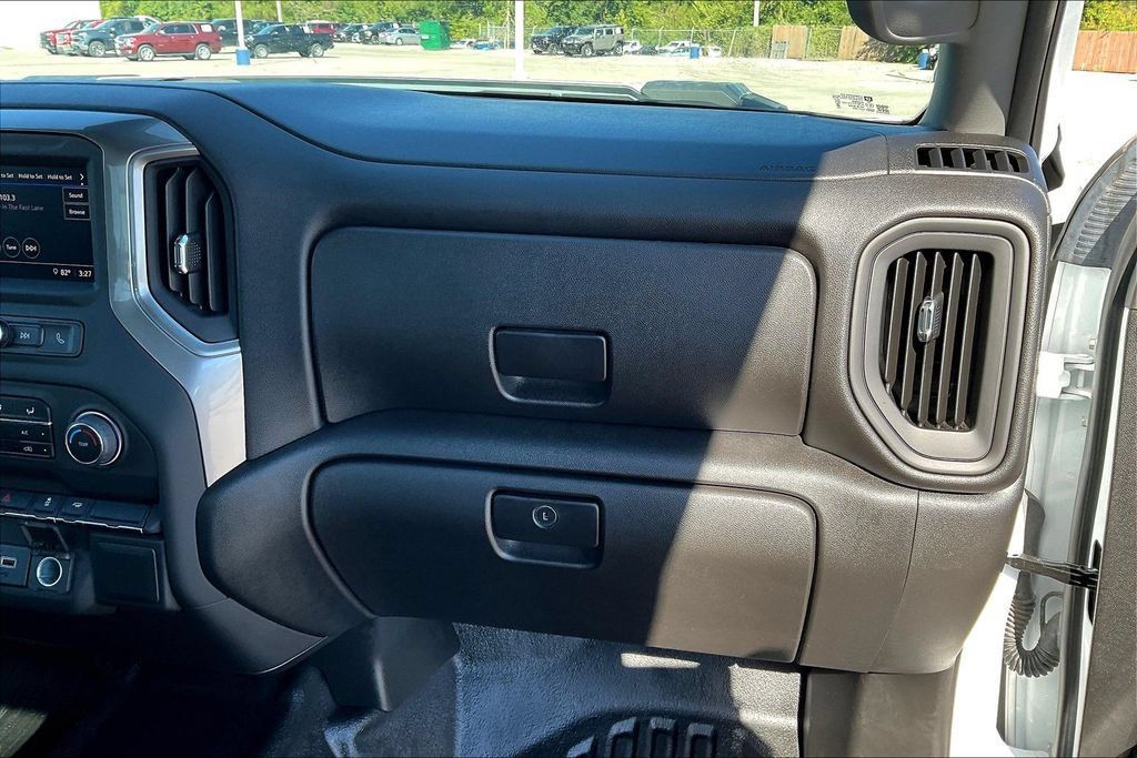 Used 2025 Chevrolet Silverado 2500 W/T RWD image 15