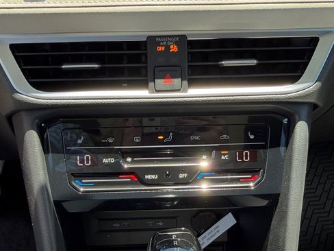 New 2026 Volkswagen Taos SE AWD/4WD image 18
