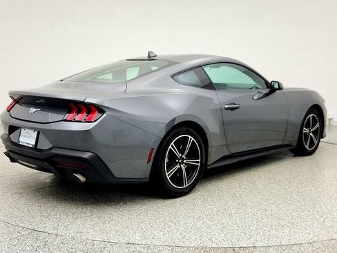 Used 2024 Ford Mustang Coupe image 5