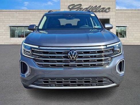 Used 2025 Volkswagen Atlas SE image 3