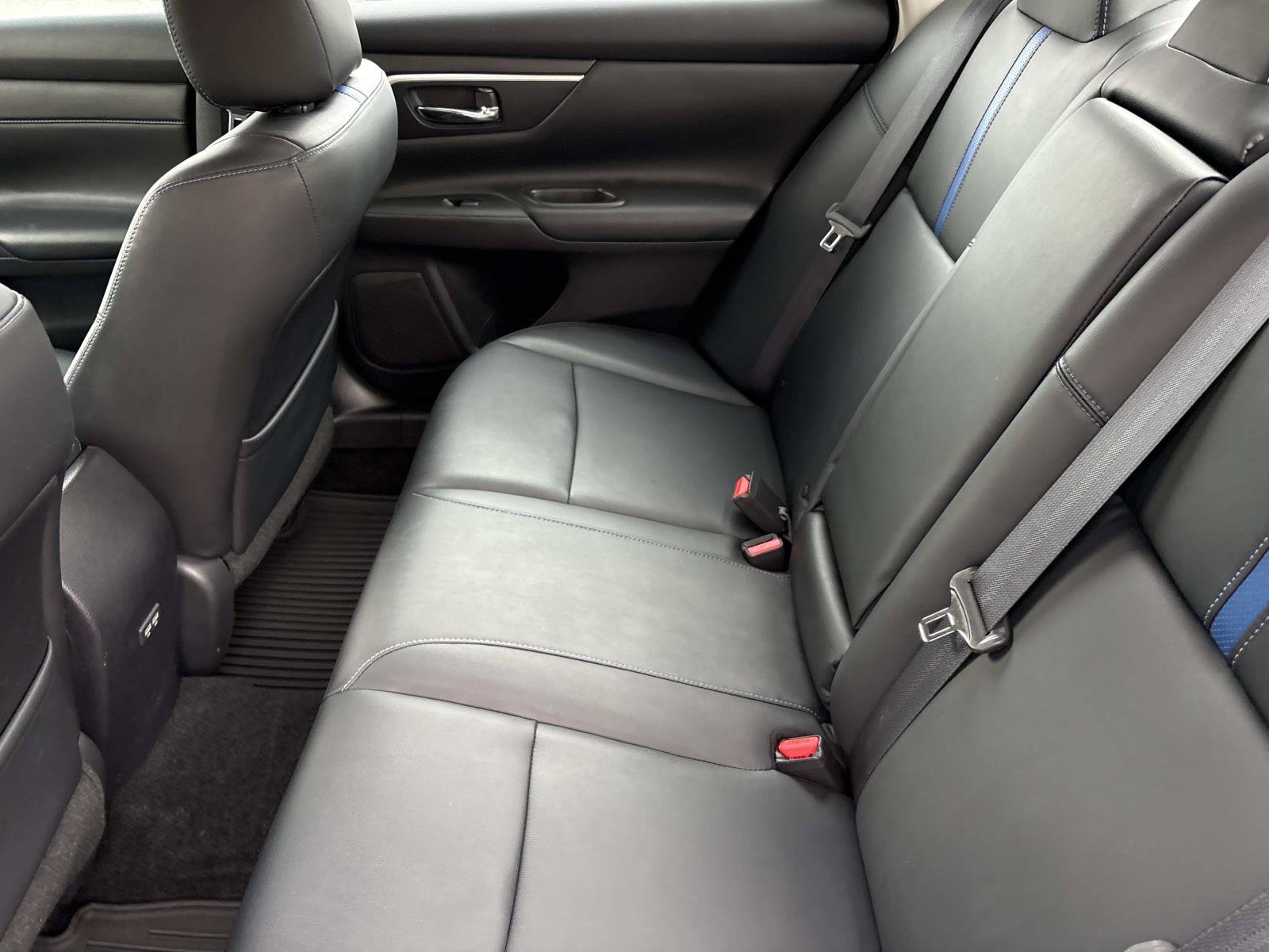 Used 2018 Nissan Altima 2.5 SR w/ SR Midnight Edition FWD image 31