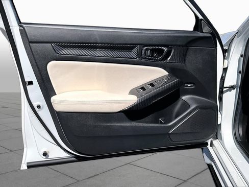 Used 2025 Honda Civic Sport image 20
