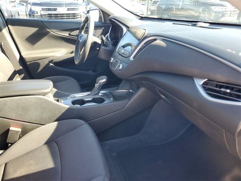 Used 2024 Chevrolet Malibu LT image 33
