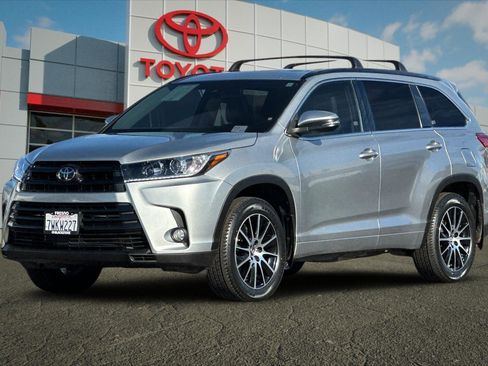 Certified 2017 Toyota Highlander SE image 7