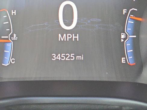 Used 2022 Jeep Compass Altitude w/ Sun and Sound Group image 2