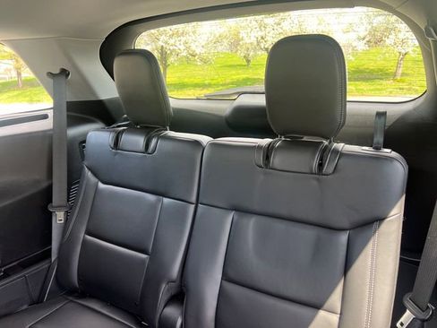 Used 2022 Ford Explorer XLT w/ Equipment Group 202A image 26